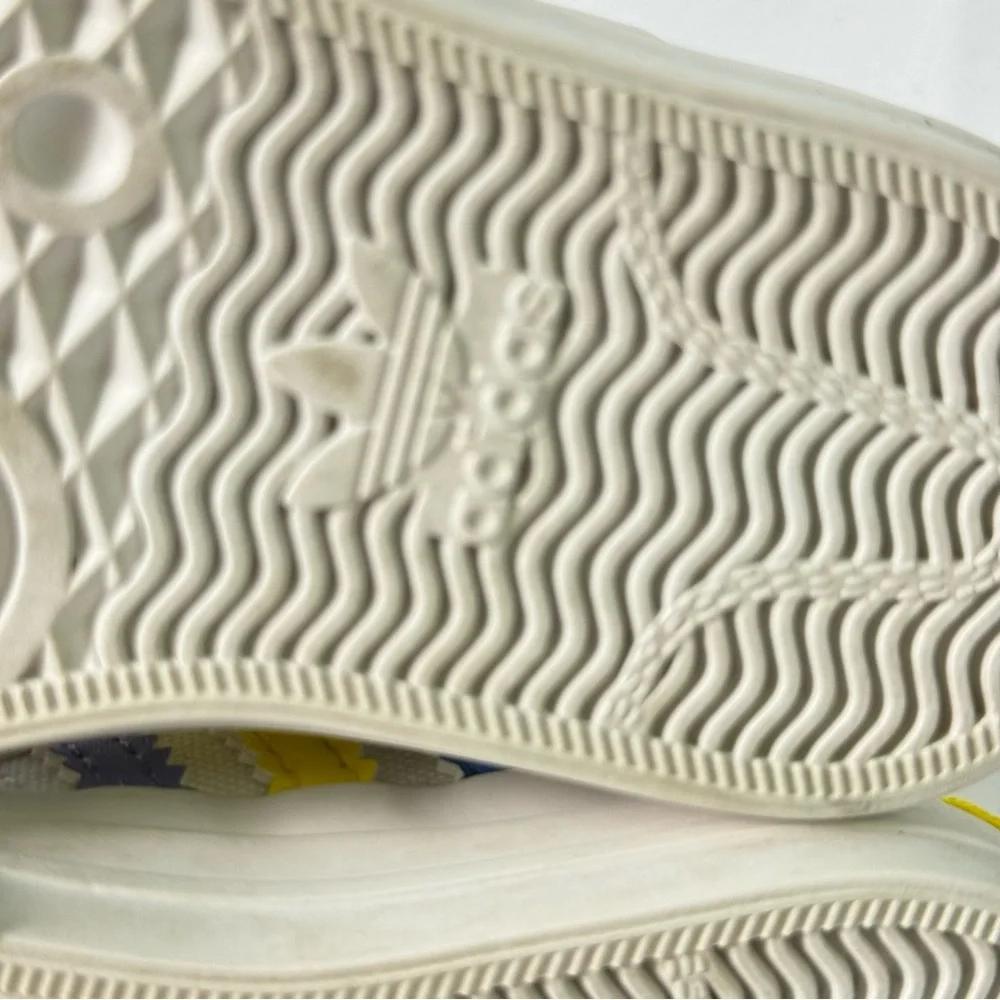 Adidas Originals Nizza Kids Toddler sz 4K BEE-Lieve Flowers‎ Yellow Canvas Shoes